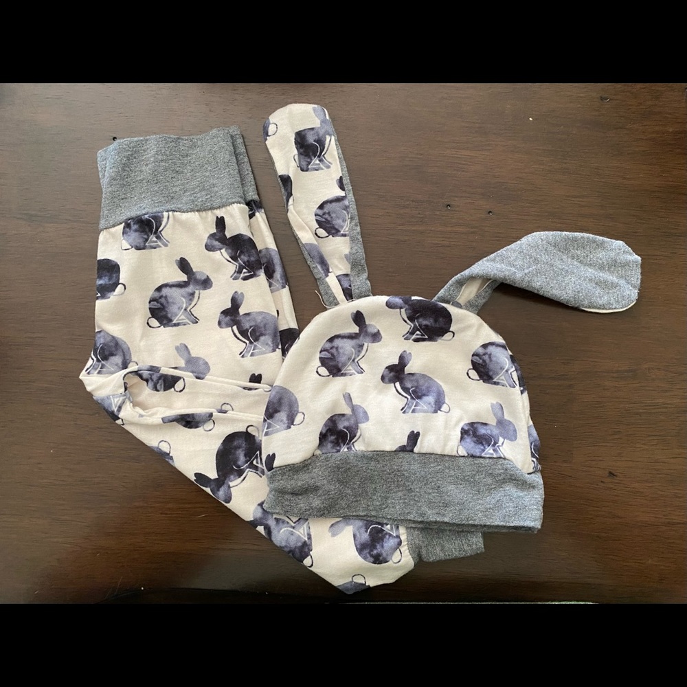 Bunny/Easter pants and hat